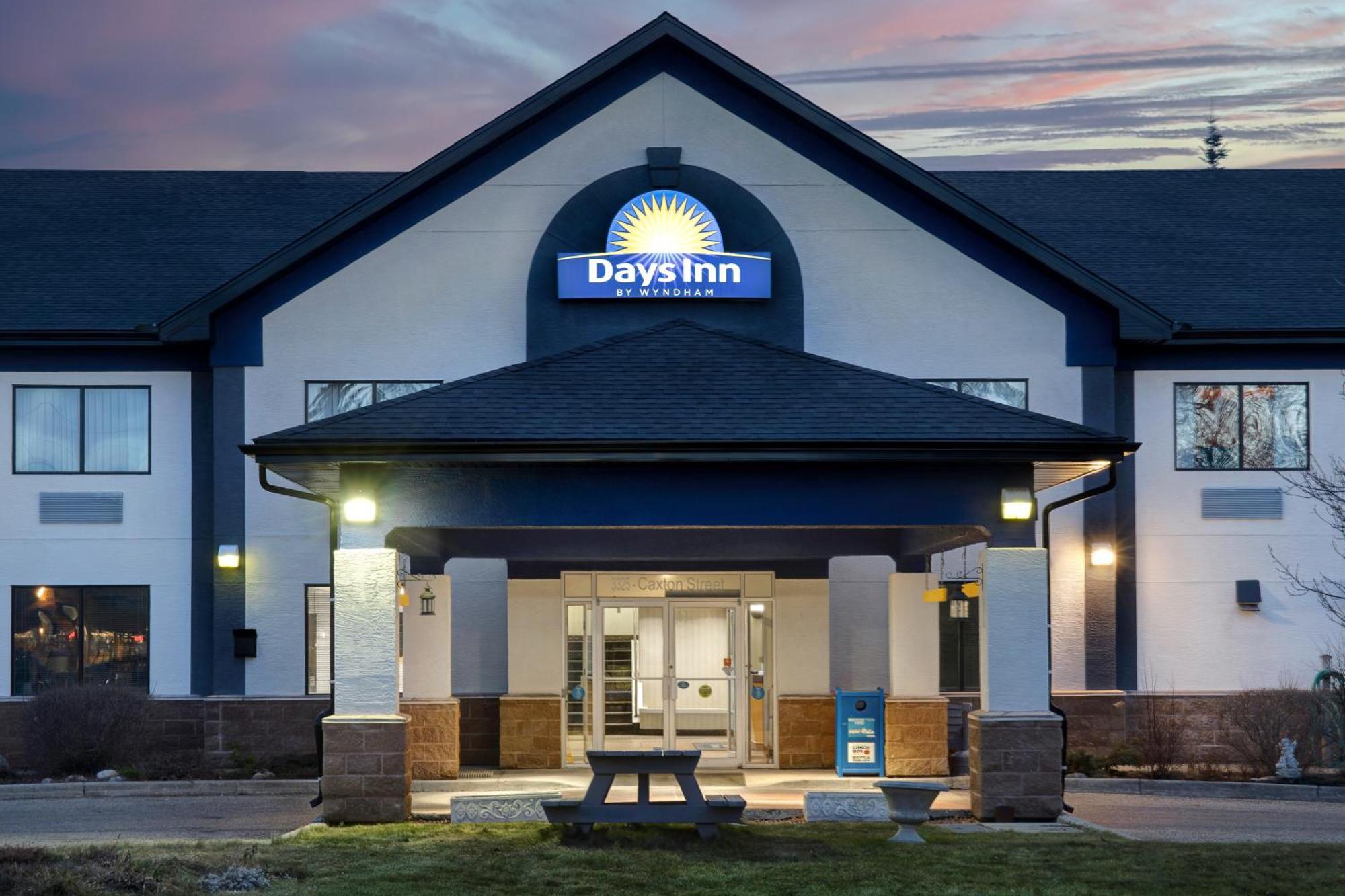 Days Inn By Wyndham وايتكورت المظهر الخارجي الصورة
