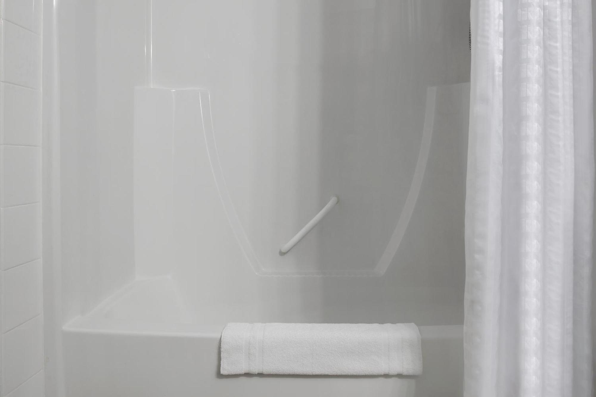 Days Inn By Wyndham وايتكورت المظهر الخارجي الصورة